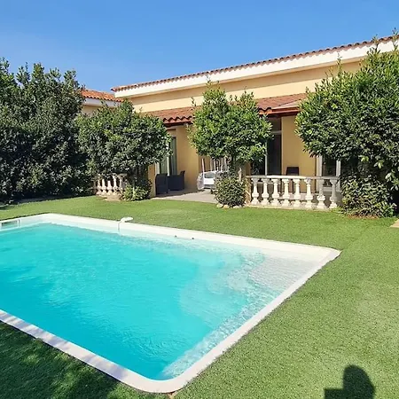 Magnifique Avec Piscine En Bord De *