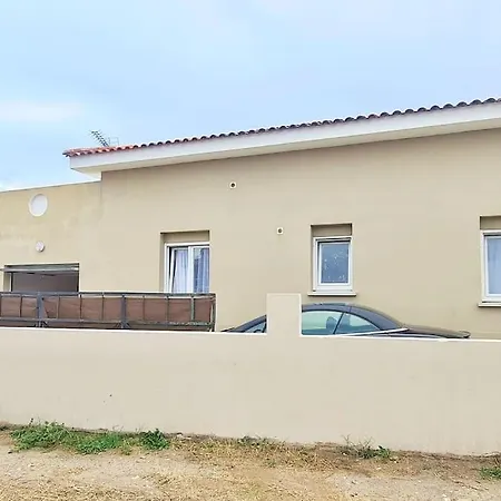 Vila Magnifique Avec Piscine En Bord De