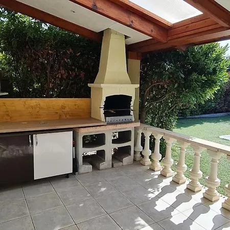 Magnifique Avec Piscine En Bord De *