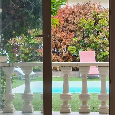 Magnifique Avec Piscine En Bord De Lucciana (Corsica)