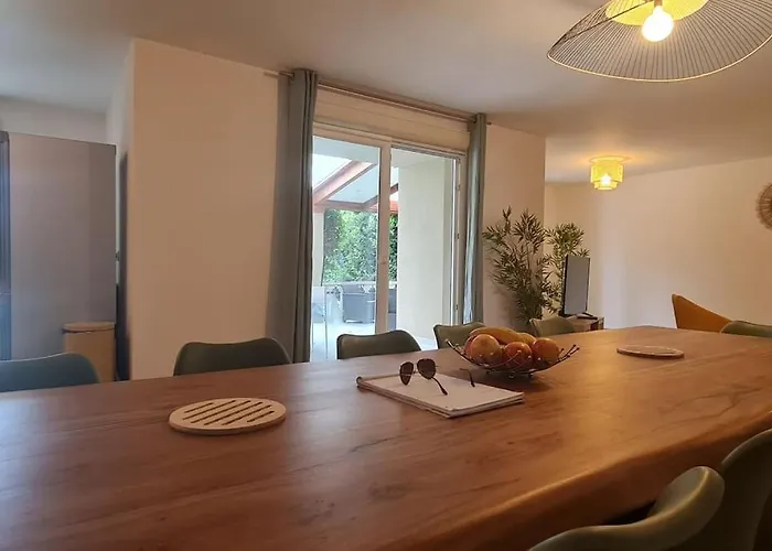 Villa Magnifique Avec Piscine En Bord De *