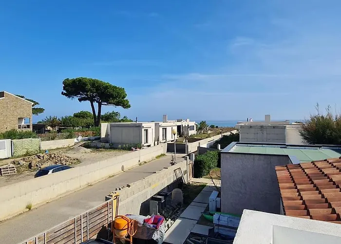 Magnifique Avec Piscine En Bord De *